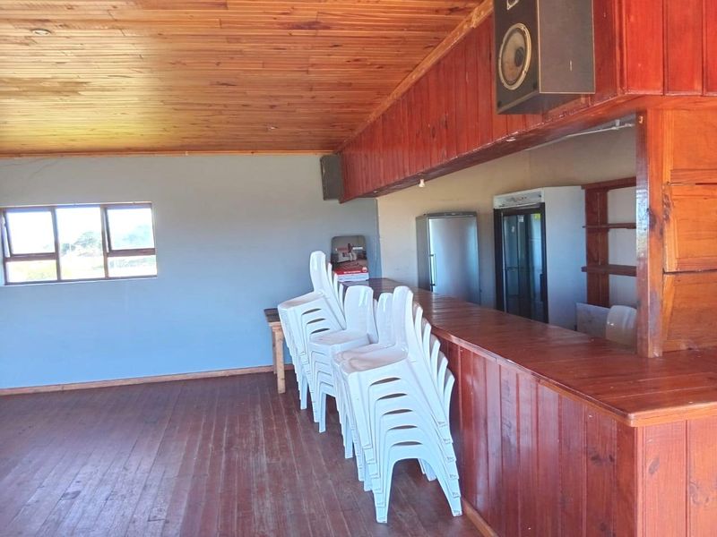 VERSATILE 8 Ha BUSINESS ZONED INVESTMENT WITH ESTABLISHED SPORTS AND LEISURE FACILITIES  - Photo 10