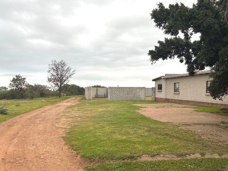 VERSATILE 8 Ha BUSINESS ZONED INVESTMENT WITH ESTABLISHED SPORTS AND LEISURE FACILITIES  - Photo 4