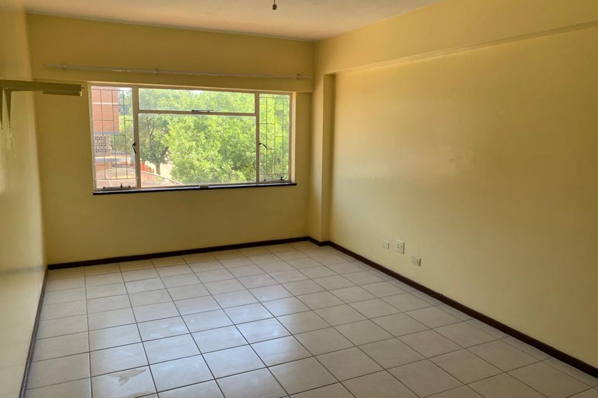 2 Bed Apartment in Pienaarsdorp for Sale - Photo 5