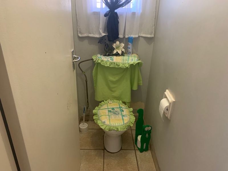 WELL LOCATED IN STILFONTEIN - Photo 8