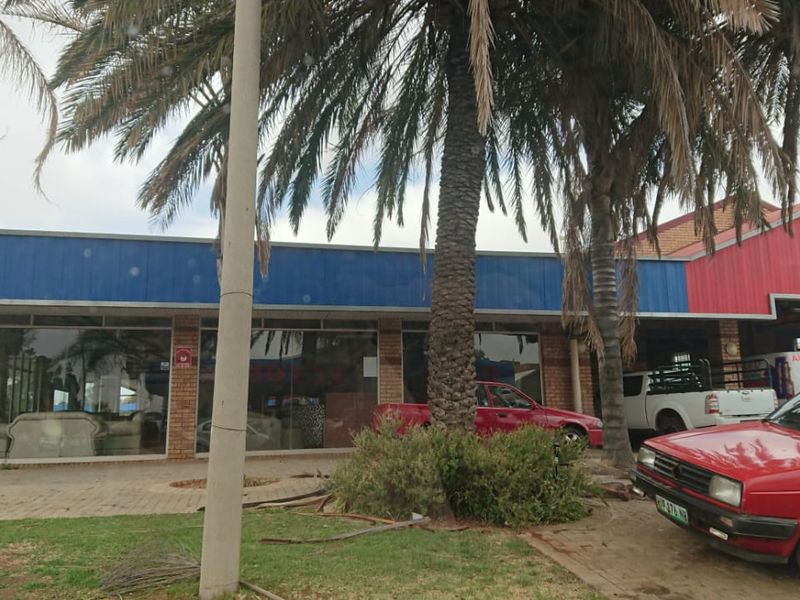 Large Commercial Property for SALE in Klerksdorp Central - Photo 4