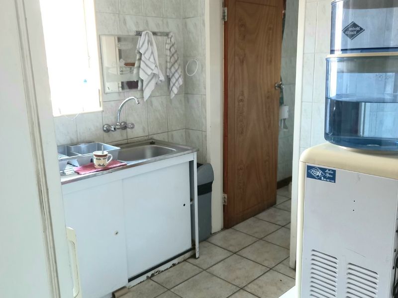 Large Commercial Property for SALE in Klerksdorp Central - Photo 8