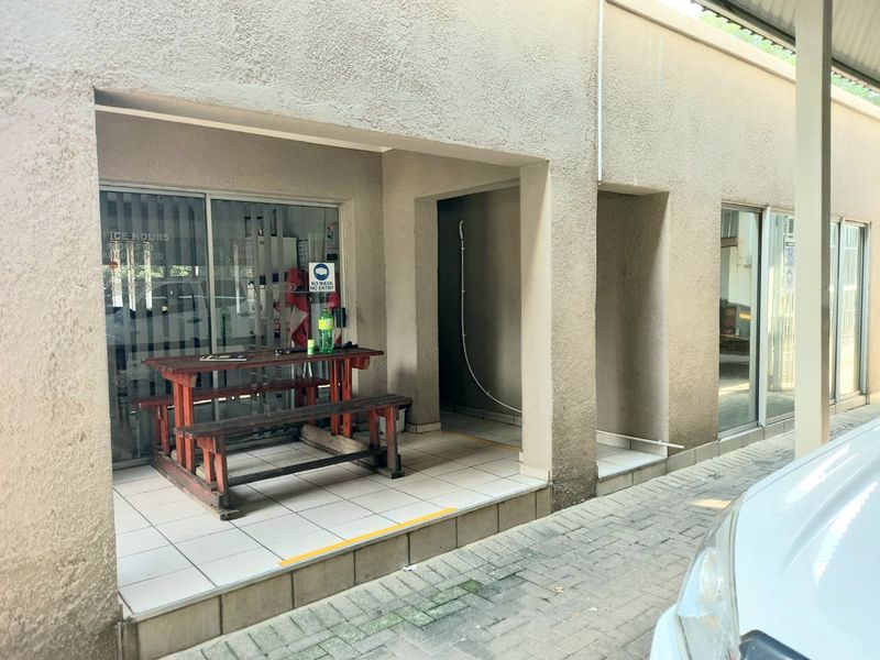 Large Commercial Property for SALE in Klerksdorp Central - Photo 7