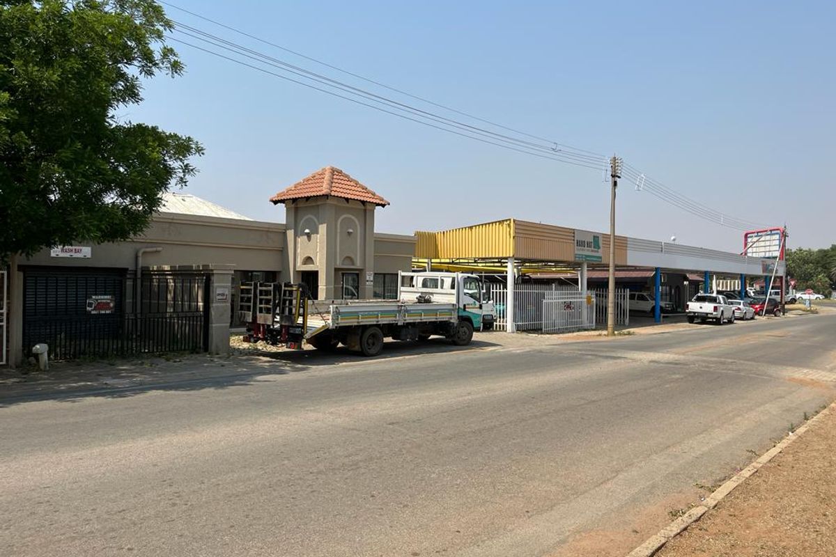 Commercial property  on N12 FOR SALE !!! - Photo 2