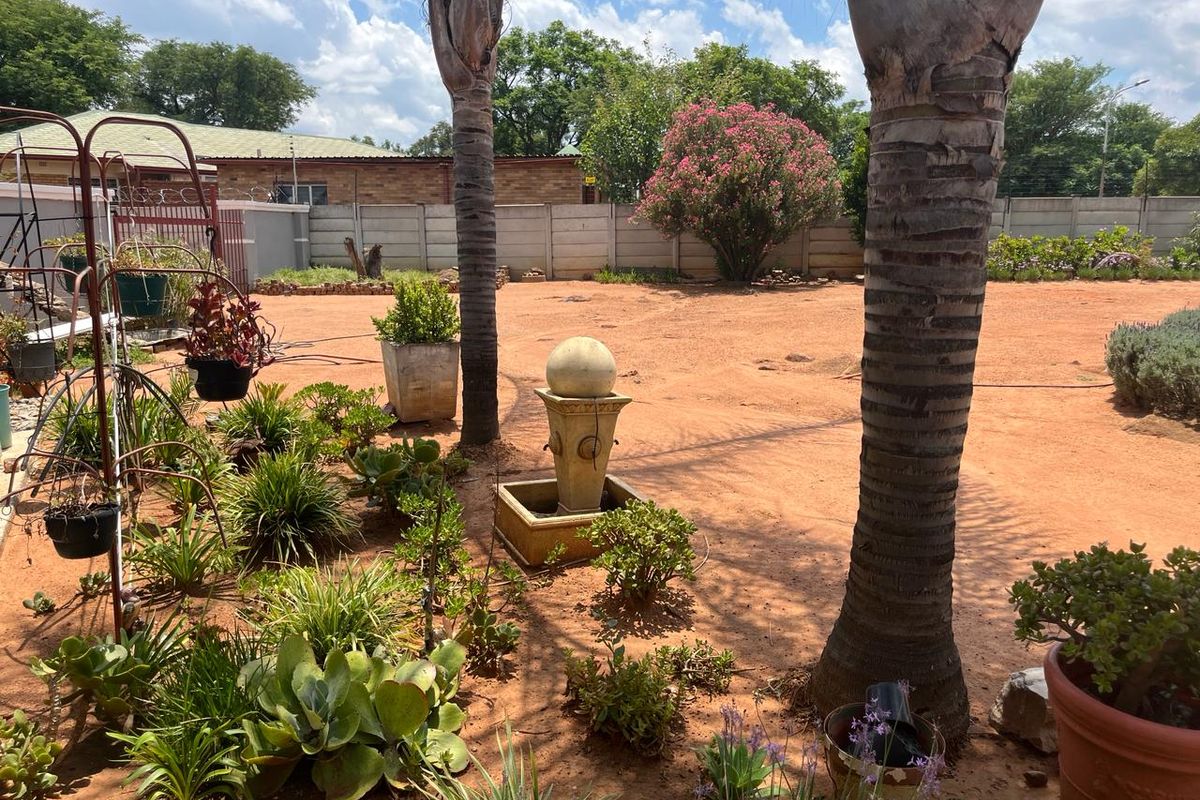 House for Sale! - Photo 2