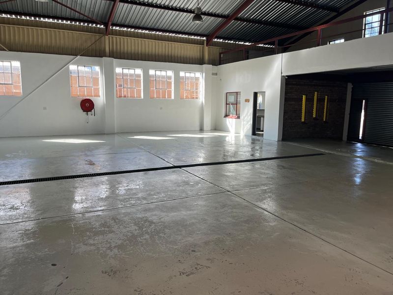 Industrial/Commercial property for sale in Klerksdorp CBD - Photo 2