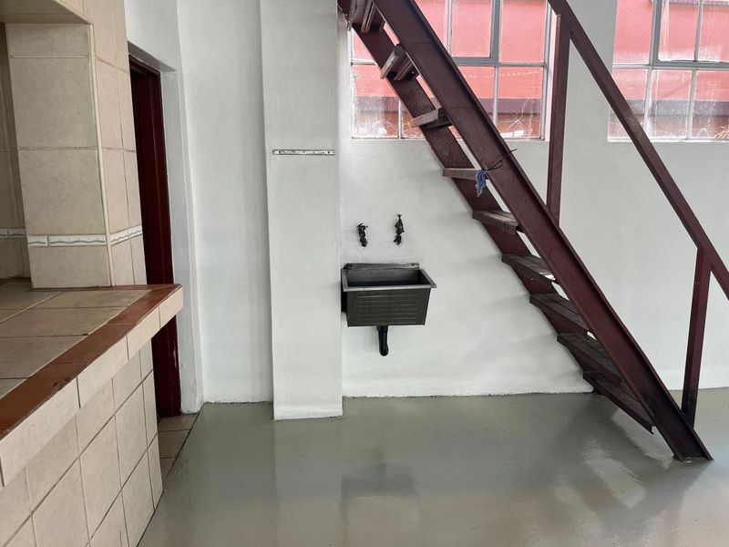 Industrial/Commercial property for sale in Klerksdorp CBD - Photo 3