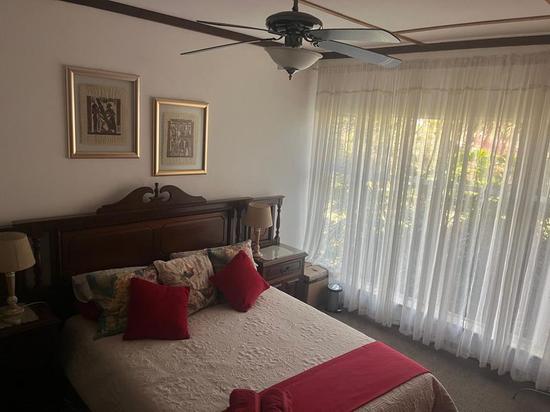 Spacious Family Living in Prime Wilkoppies Location! - Photo 9