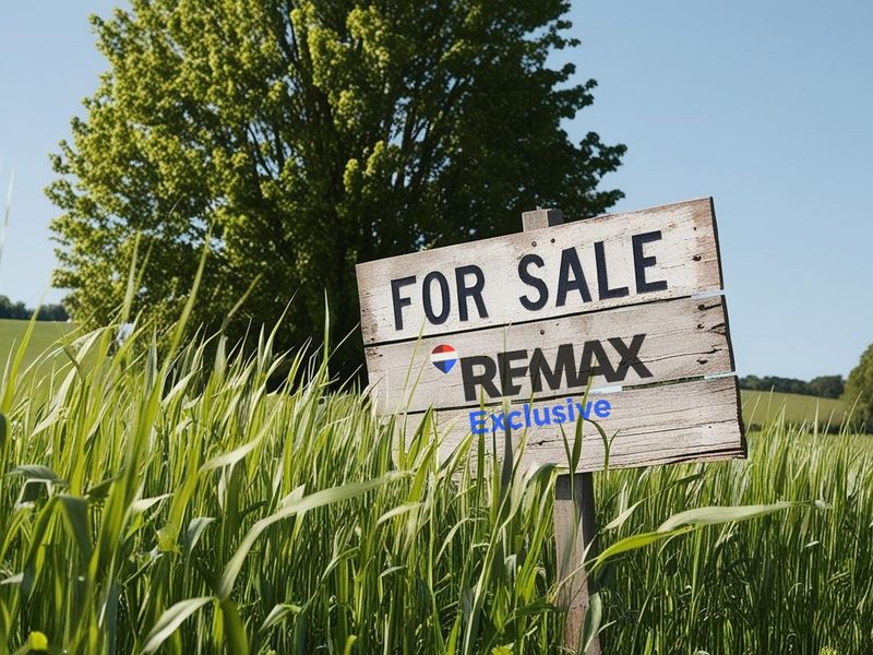 Looking for a truck stop or garage premises for sale? - Photo 1