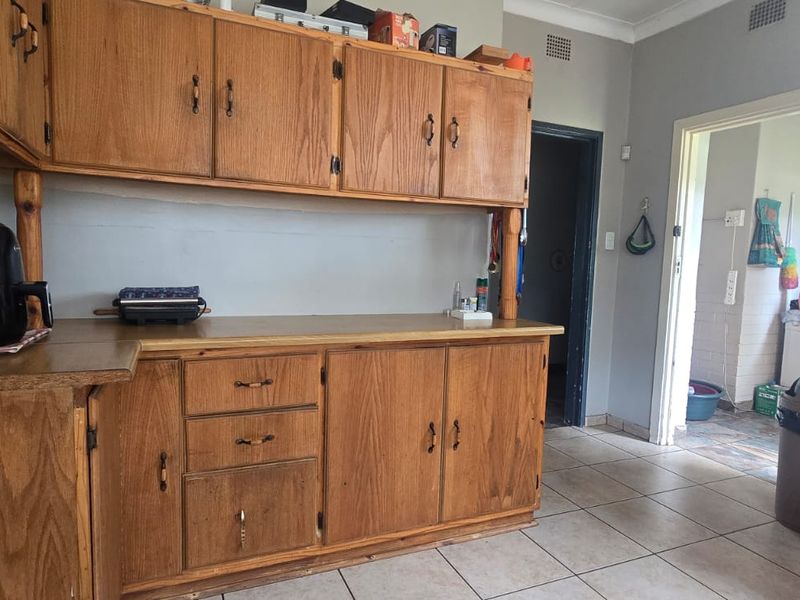 Starter Home with lots of potential.  - Photo 9