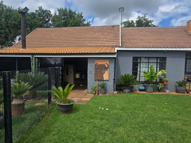 Starter Home with lots of potential.  - Photo 8