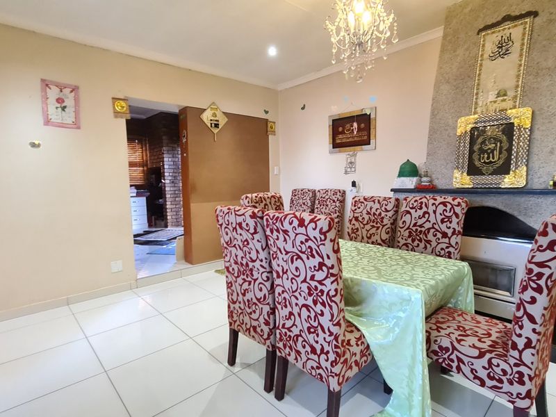 Beautiful Face Brick Home for Sale in Laudium - Photo 7