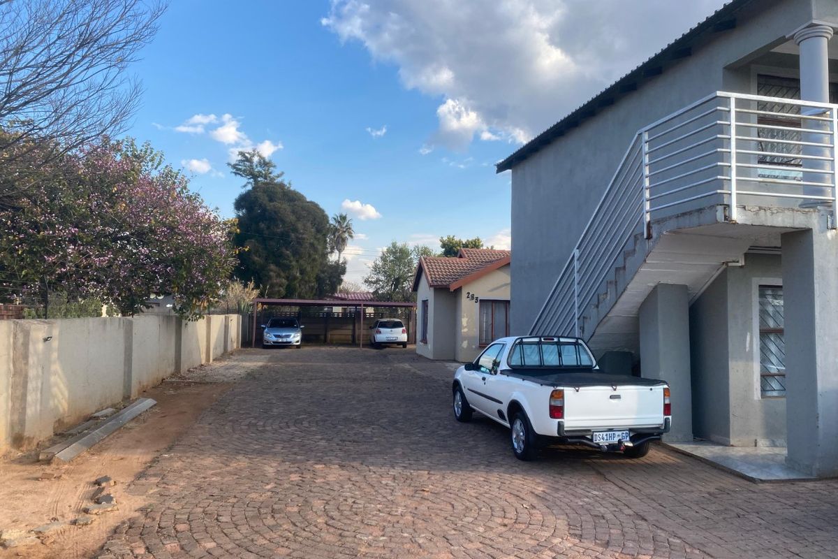 Commercial Property in Silverton - Photo 2