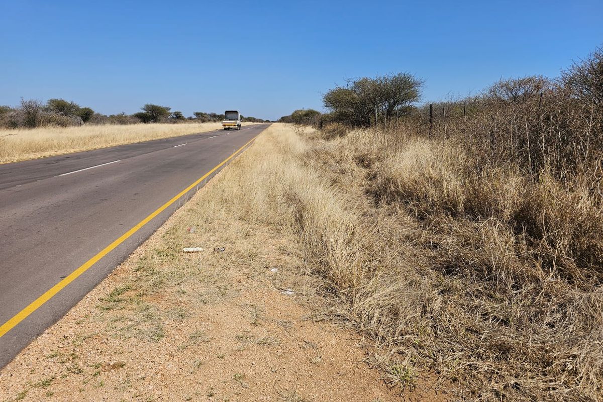 For Sale: 444-Hectare Farm – Louis Trichardt to Airforce Base via Madombidzha Road - Photo 3