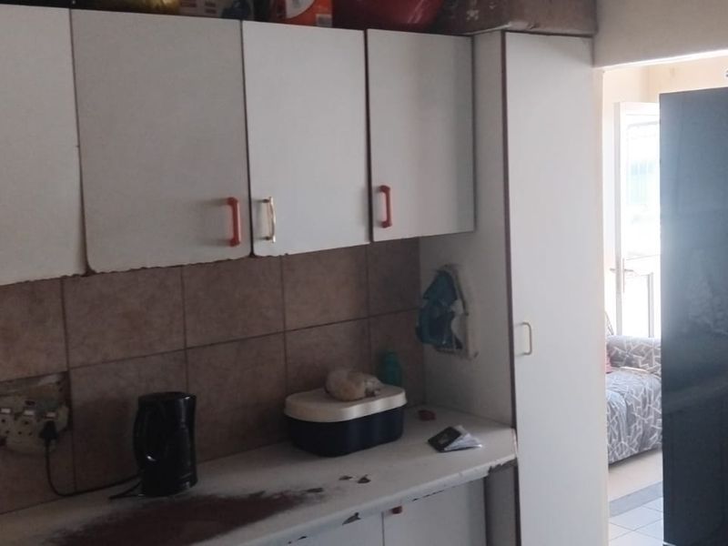 Charming 3-Bedroom Family Home with Granny Flat in Tranquil Neighborhood - Photo 6