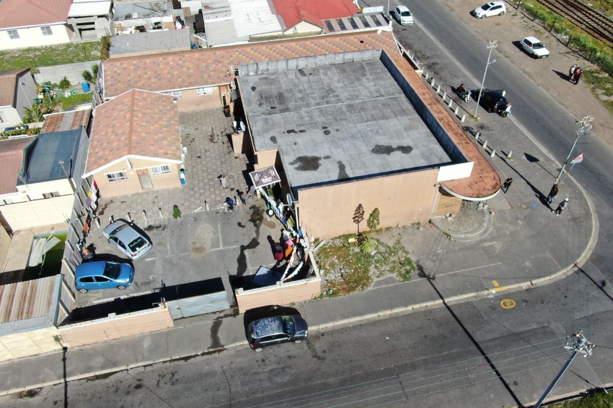 Investor's Dream! This property is perfect for an Investor looking for immediate returns  - Photo 3