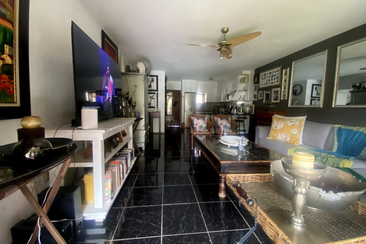 New Market Alberton Modern, Spacious and Sunny 2 bed 1 bath garden unit at a give away prcie. - Photo 4