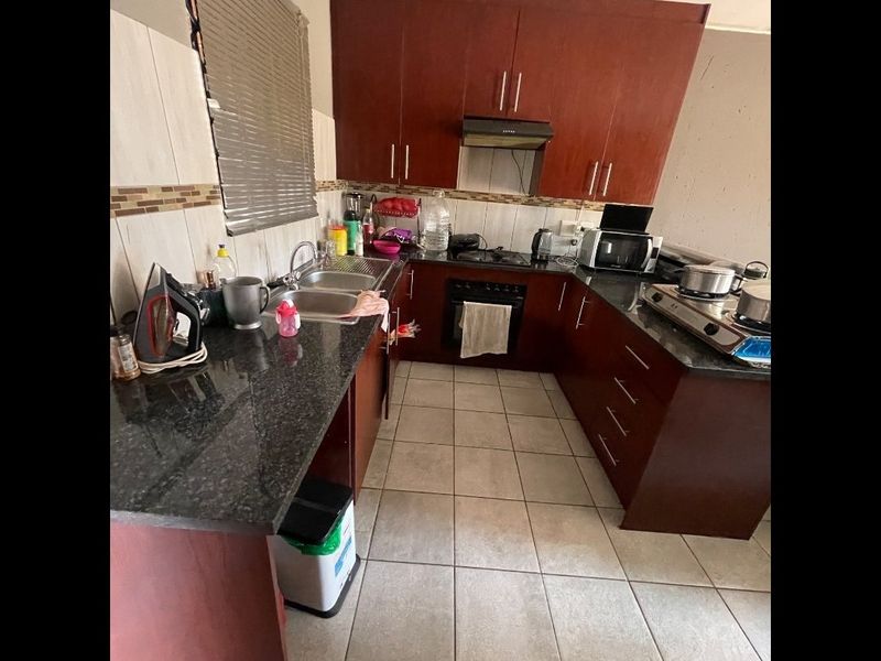 TWO BEDROOMS AND ONE BATHROOM - Photo 2