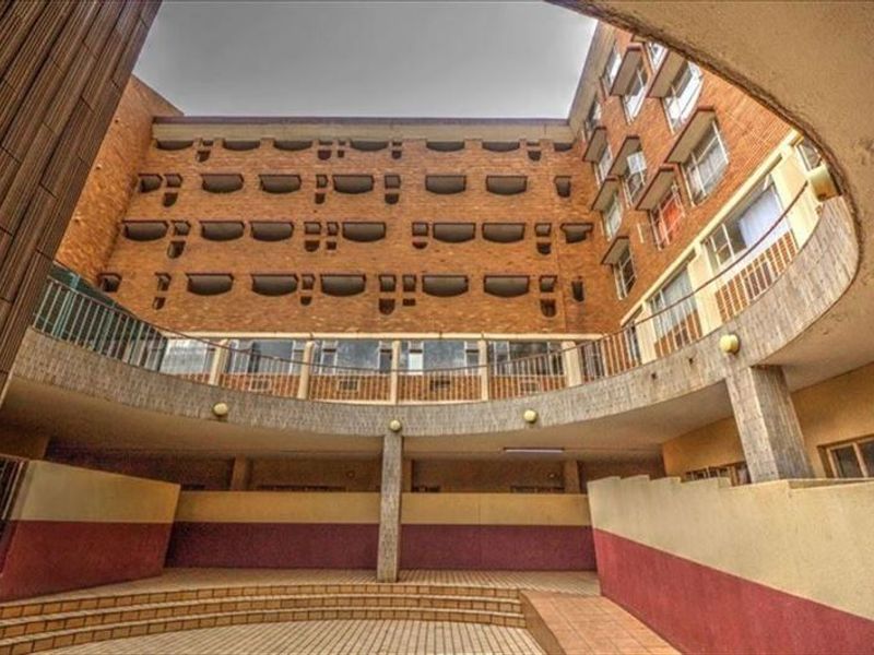 Neat Bachelor’s Flat in a Spacious, Quiet Area - Photo 5