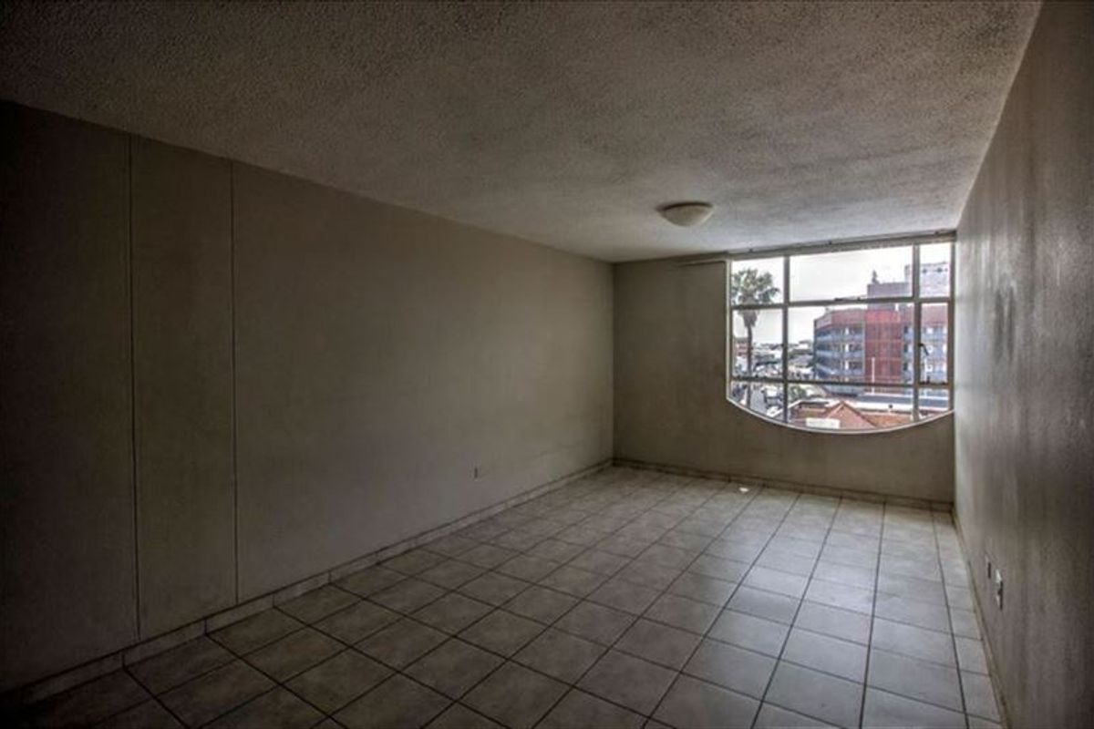 Neat Bachelor’s Flat in a Spacious, Quiet Area - Photo 2