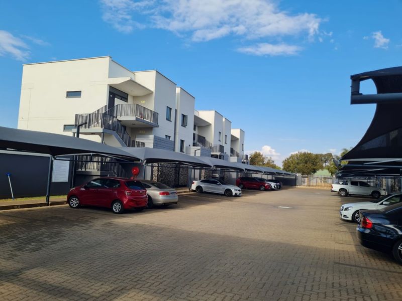 Exclusive 2 bedroom Apartments at Trade Route Mall - Photo 2