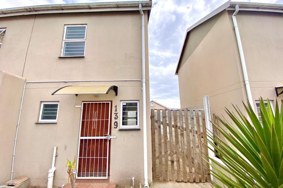 Neatly freshly maintained  two bedroom maisonette - Photo 3