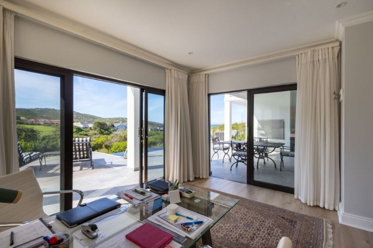 Proudly Picture Perfect - Photo 4