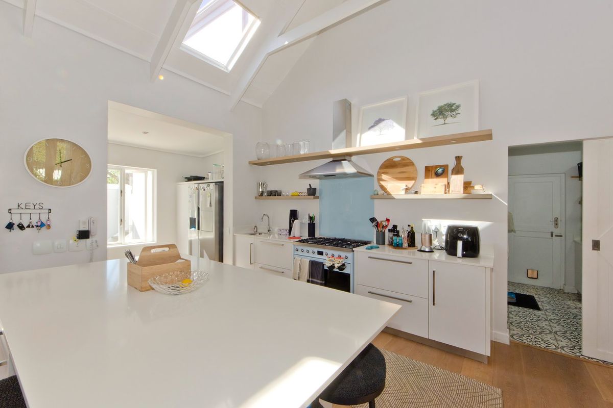 Waterfront Home on Thesen Islands - Photo 3