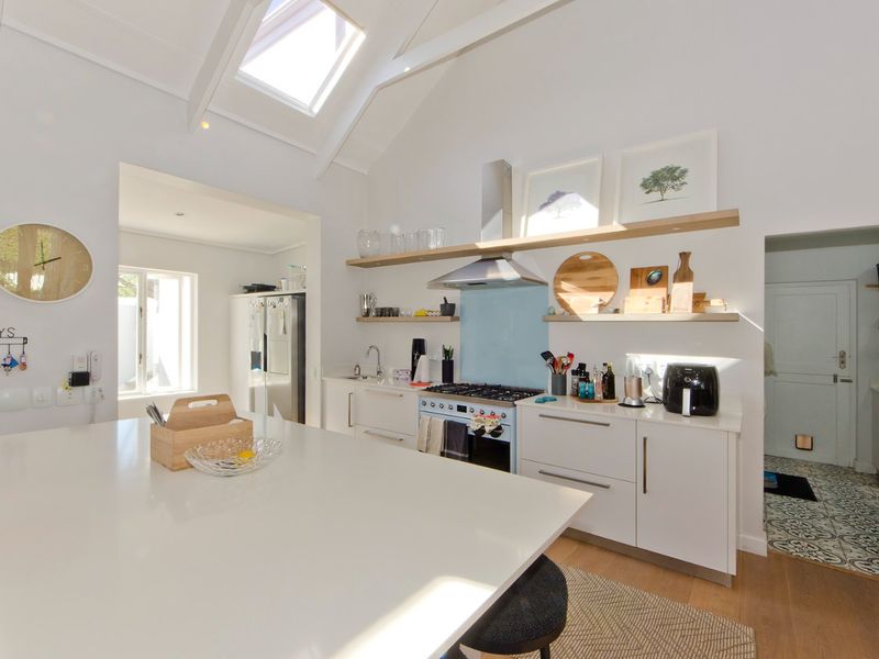 Waterfront Home on Thesen Islands - Photo 3