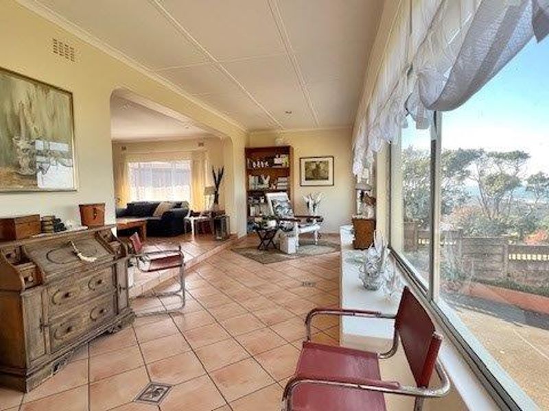 Unmatched Coastal Elegance with Endless Sea Views  - Photo 8