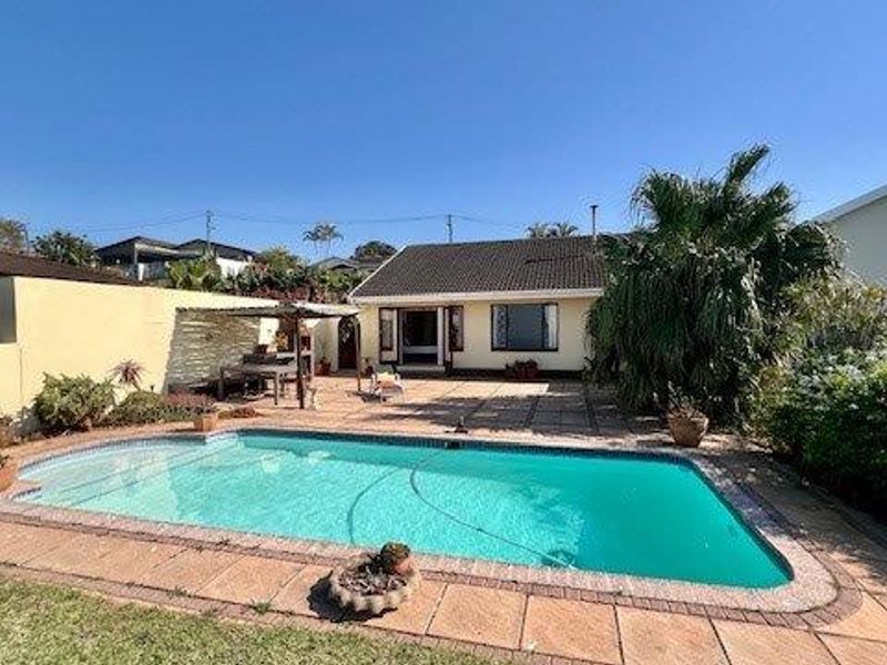 Unmatched Coastal Elegance with Endless Sea Views  - Photo 5