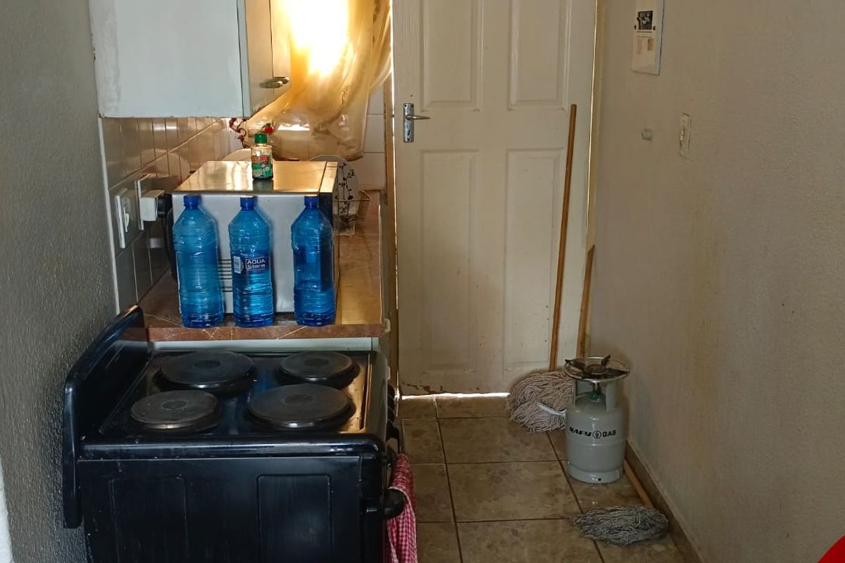 Ground floor Townhouse  in Glen Marais - Photo 4