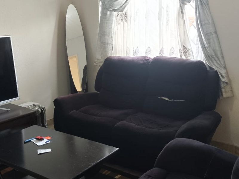 Ground floor Townhouse  in Glen Marais - Photo 5