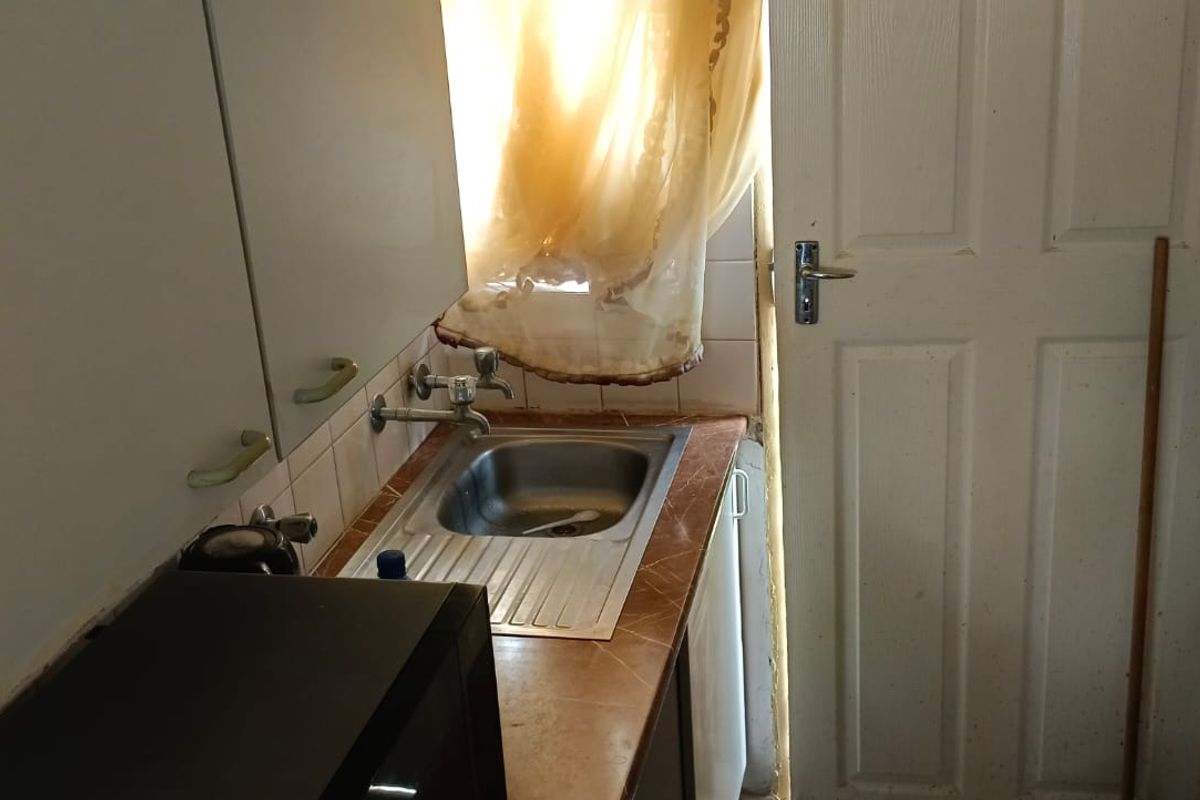 Ground floor Townhouse  in Glen Marais - Photo 2