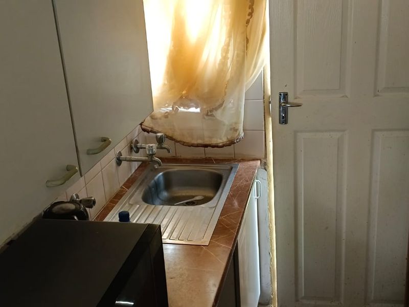 Ground floor Townhouse  in Glen Marais - Photo 2