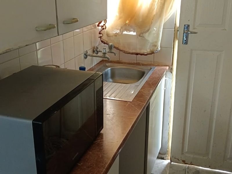 Ground floor Townhouse  in Glen Marais - Photo 3