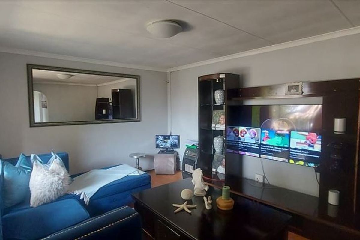 Neat and Affordable Family Home with Staff Quarters - Photo 2