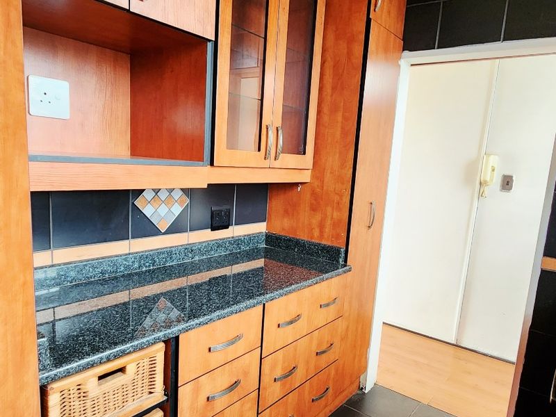 Charming 2-Bedroom Apartment for Sale in Queenswood - Photo 8