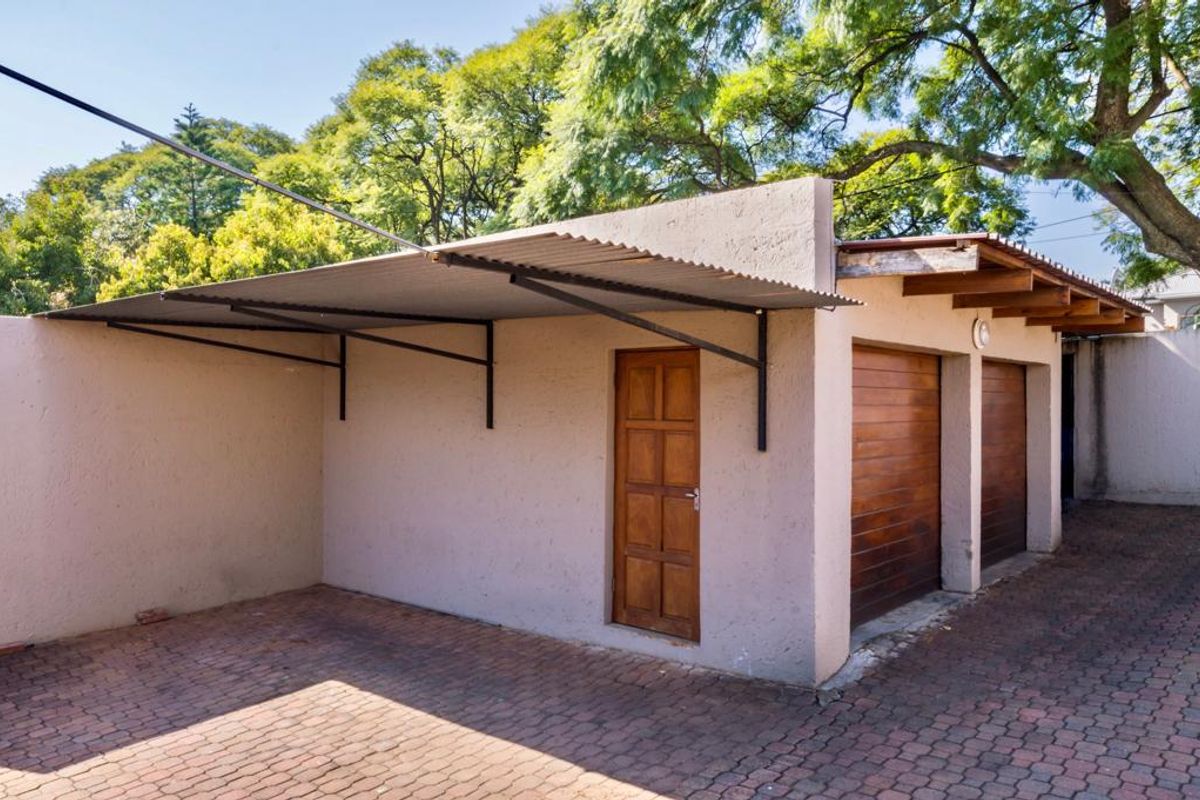 Spacious 3-Bedroom Home with Cottage, Pool & Entertainment Area on 1000sqm Double Stand - Photo 4