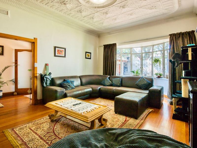 Spacious 3-Bedroom Home with Cottage, Pool & Entertainment Area on 1000sqm Double Stand - Photo 6