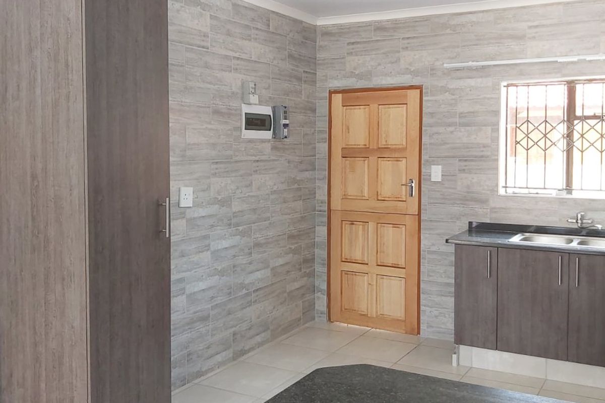 OWN 2 BRAND NEW, FULL TITLE TOWNHOUSES WITH GREAT RENTAL OPPORTUNITY AS! - Photo 5