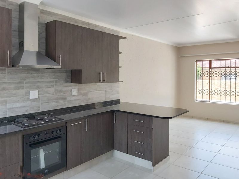 OWN 2 BRAND NEW, FULL TITLE TOWNHOUSES WITH GREAT RENTAL OPPORTUNITY AS! - Photo 6