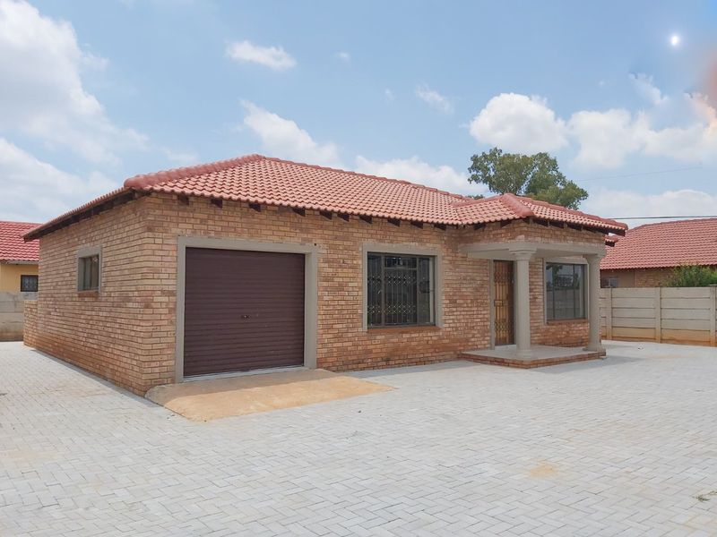 OWN 2 BRAND NEW, FULL TITLE TOWNHOUSES WITH GREAT RENTAL OPPORTUNITY AS! - Photo 3