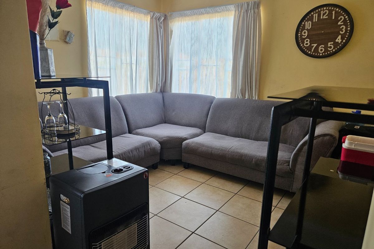 3 Bedroom house for sale - Photo 5