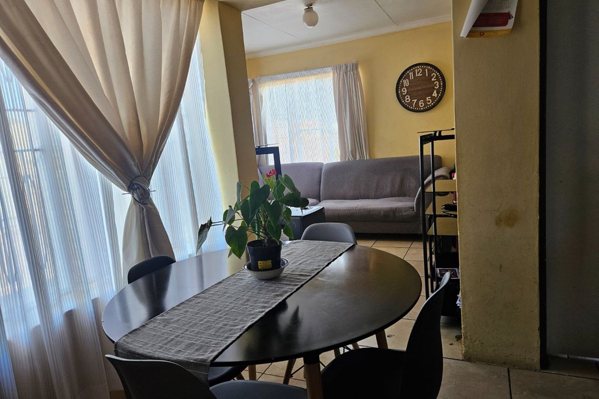 3 Bedroom house for sale - Photo 4