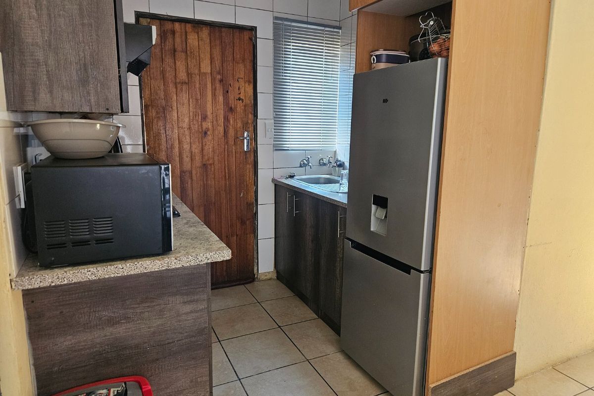 3 Bedroom house for sale - Photo 2