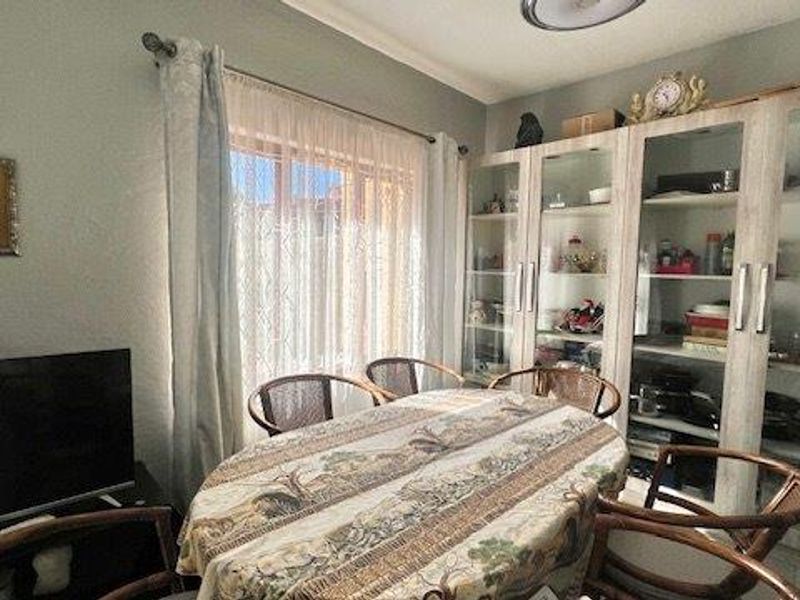 3-Bedroom Duplex with Private Beach Access in Shelly Beach - Photo 10