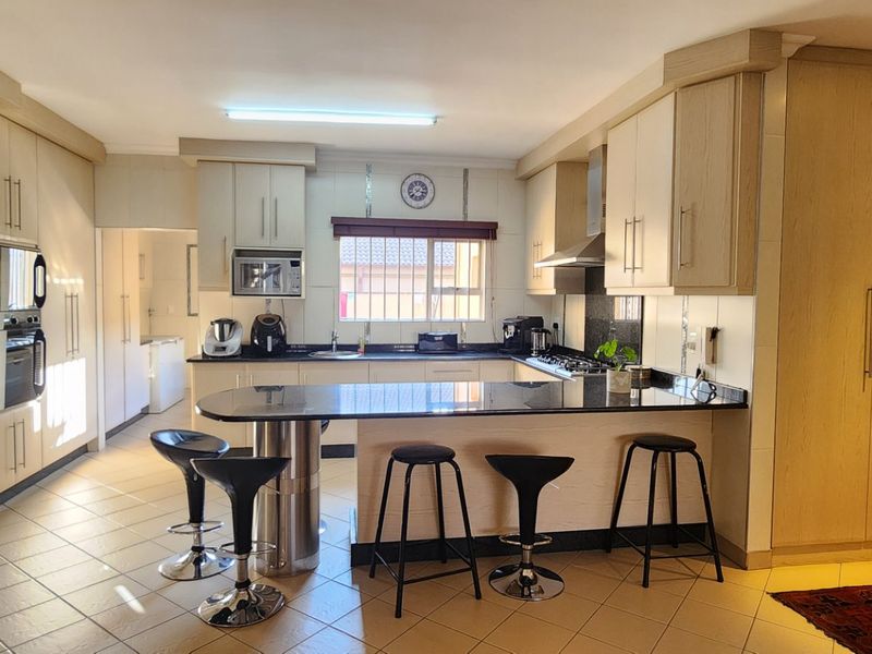 Modern Stylish Home for Sale in Erasmia - Photo 10