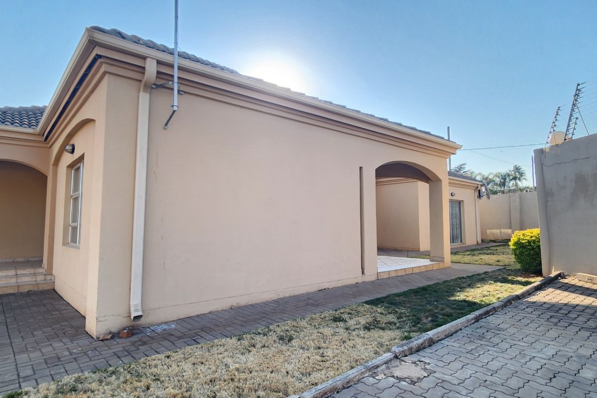 Modern Stylish Home for Sale in Erasmia - Photo 2