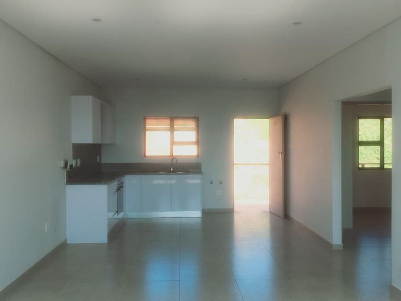 2 Bedroom Apartment Mountain View Estate - Photo 2